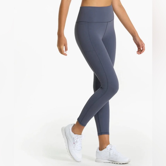 Vuori Pants - Vuori Studio Pocket Legging in Azure NWOT